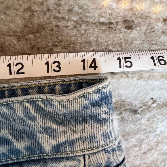 Good American Shorts Womens Size 4/27 NWOT button fly high rise frayed hem jean - Picture 9 of 11